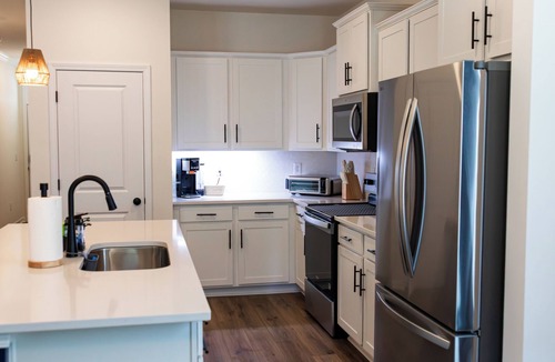 Central House | 5 BED - 3 BA NEW HOME-JULY 4–CLEMSON—SUMMER