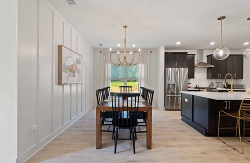 Emerson House | 5 MIN to LAKEPOINT! Sleeps 14. New 4 Bdrms/3.5 Bths w/Office. Owner Managed.