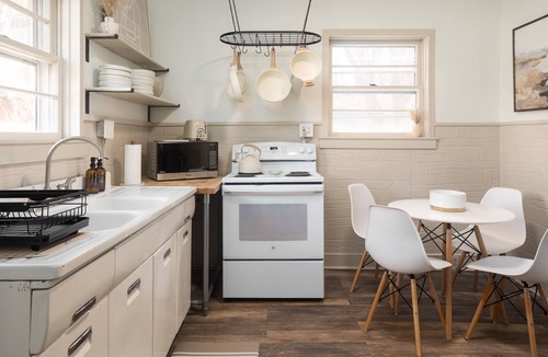 Asheville House | 5 mins to downtown Asheville, 3 mins to RAD and breweries, 10 min to Biltmore