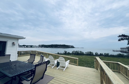 Bavon House | 5 star Bayfront with 4 BR and 2 full bathrooms - room for multiple families