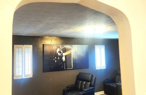 Cheviot Apartment | 513Company - Theater +Location