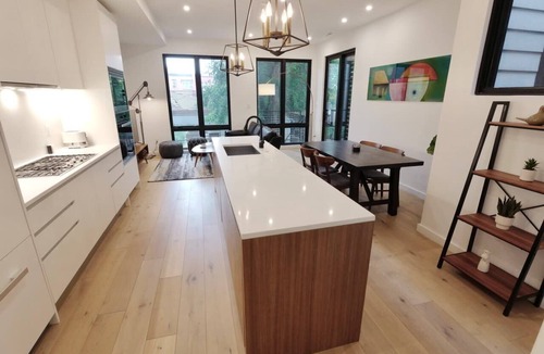 Shaw House | 5BR Downtown | Easy 4 DC sights, 1 Block to Metro