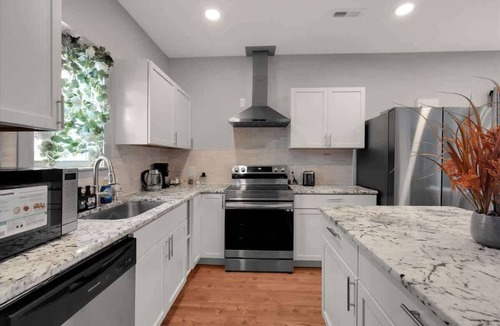 New Albany House | 5BR Home Near Louisville - Family & Pet Friendly