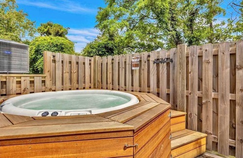 Wilmington Beach House | 5BR- w/Hot tub | Steps to beach/Fire Pit/Mini Golf
