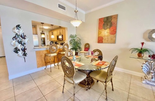 Henderson Point Apartment | #631 Beautiful poolside Condo perfect for a family getaway