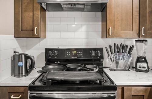 Charlotte House | 6BD Home | BOA, Discovery, Raptor, USNWC & Airport