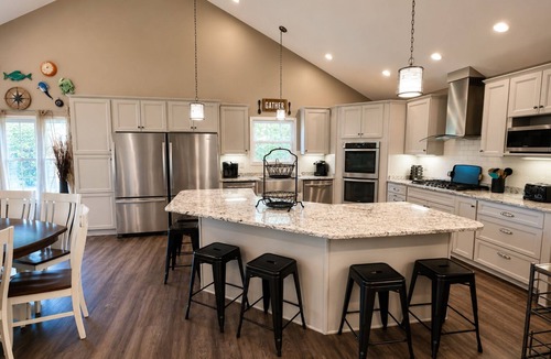 Lakeside Estates House | 6bed|6bath Lux|private dock|quiet cove