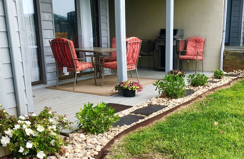 North Shore Condo | 7/11-7/15 AVAIL BERNARDS LANDING-BEST AMENITIES-KAYAK FLOATS &10% OFF BOAT TOURS