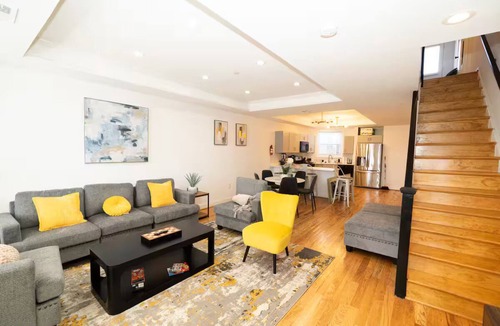 Truxton Circle Apartment | 7 bdrm 7 bth 3 kitchens NW DC w/parking & balcony