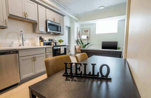 Downtown Louisville Apartment | 8- Unit Cozy Loft w/Free Parking | Louisville!