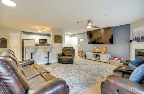 Greensboro Condo | 9 Mi to UNCG & Dtwn: Suburban Family Condo