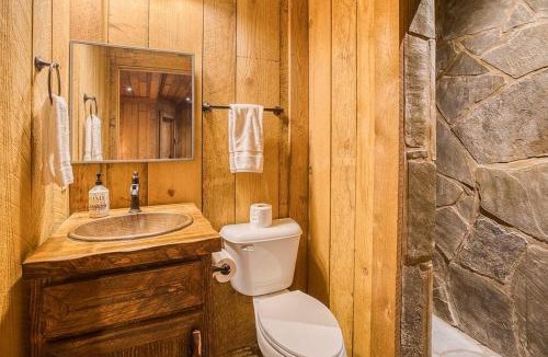 Mineral Bluff House | 9BDRM Toccoa River Estate with Pool and Games