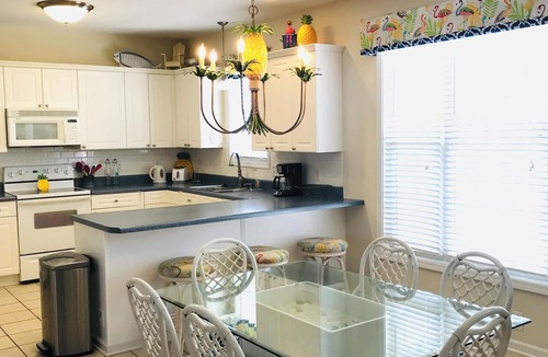 Yaupon Beach House | A Bit O Heaven - 1 Minute to the beach on private road