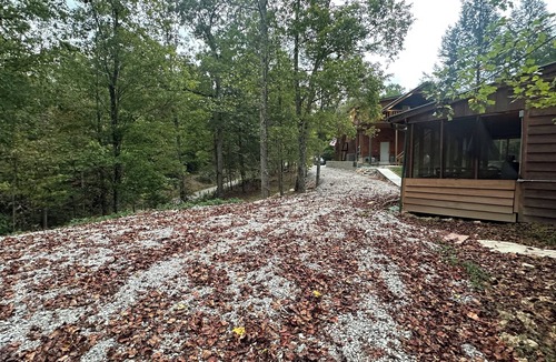 Parkers Lake Cabin | A cozy cabin, with lake views, located only 15 miles from Cumberland Falls!