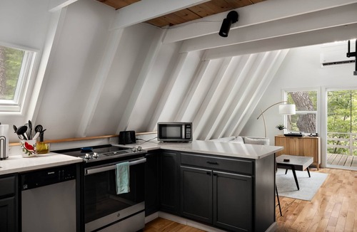 Bergton Cabin | A‑Frame Cabin Near Bryce | Mtn Views + EV Charger