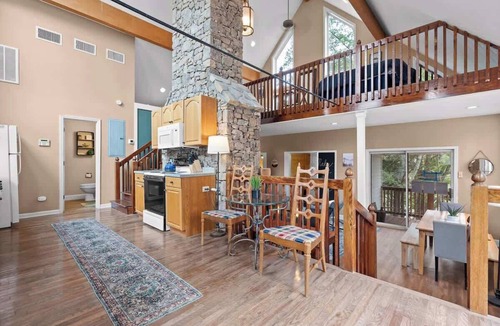 Lookout Valley Neighborhood Association House | A Frame Farm Family House with Seasonal Pool