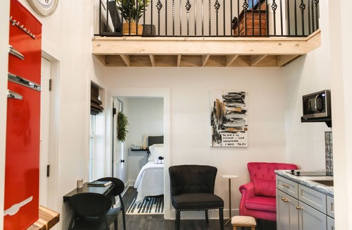 Honea Path House | A fun & happy guesthouse with a loft! Located 15 min. from Erskine College.