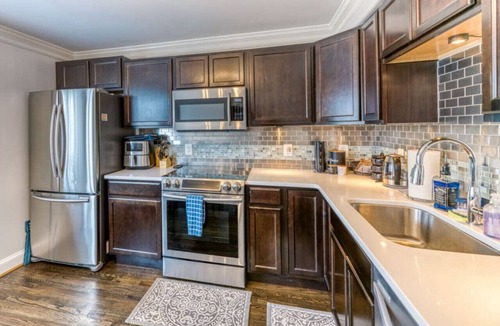 Southeast House | A peaceful 8-guest home nestled beside Fort Dupont Park