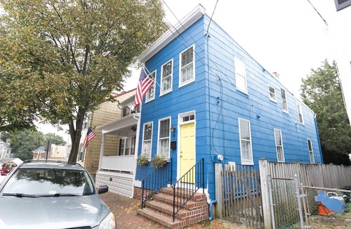 Historic District House | A Quiet Retreat just steps from Naval Academy and all the Downtown Fun!