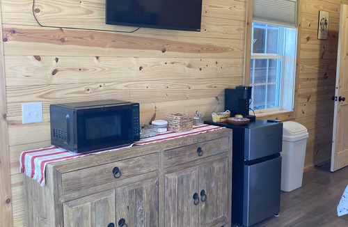 Vinemont House | A true "Barn" experience! Pet friendly!
