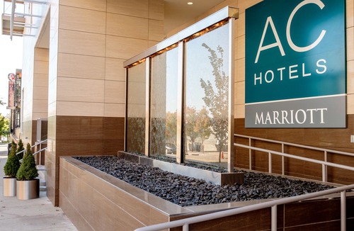 Central Business District Hotel | AC Hotel by Marriott Cincinnati at The Banks