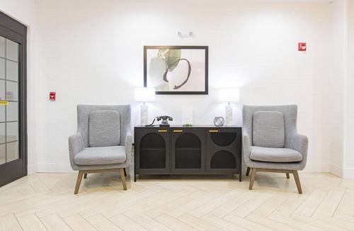 Lafayette Apartment | Accessible 1BR Suite | Queen Bed & Mobility Tub