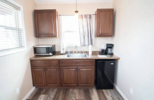 Attica House | ADA Friendly 2 Bedroom Efficiency Luxury Cabin