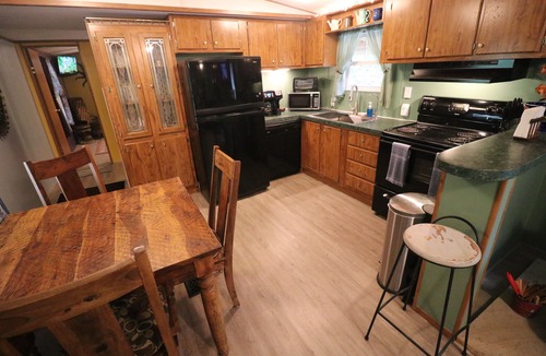 Crossville House | Adorable 3BR Retreat with Gig-Speed WiFi in Middle Tennessee