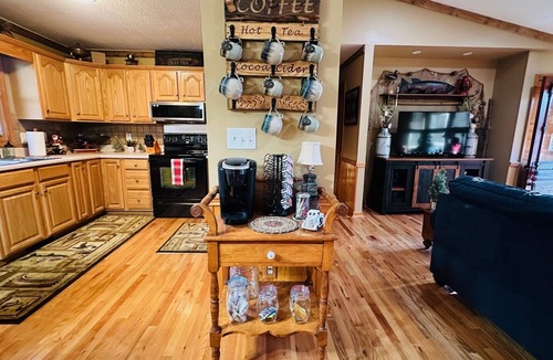 Mineral Bluff Cabin | Adorable, cozy, waterfront cabin on the River, fish, kayak, tube from property.