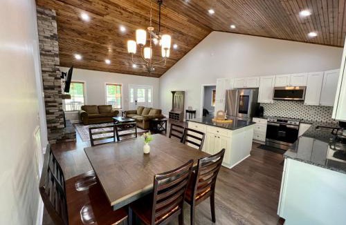 Mt Lookout House | Adventure Cabin with Private Pond Near New River Gorge, Gauley & Summersville Lake