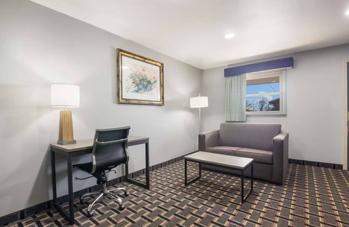 Salem Hotel | Affordable Salem Lodging Close to Speedway & Outdoor Adventures
