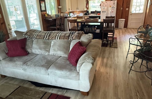 Muscle Shoals House | Ahhh, Relax in this Furnished, Clean and Quiet Lake House. Great 5 star reviews.