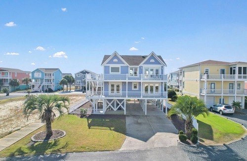 Holden Beach House | "Almost Heaven" Is a 4 Bedroom, 3 Bathroom Home with a Community Pool!