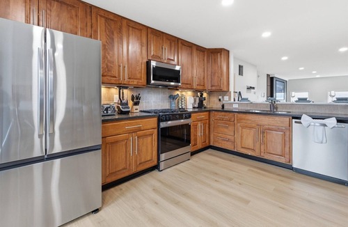 Downtown Indianapolis House | Amazing 5BR Retreat Near Downtown Indy