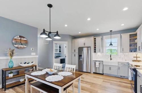 Sharps House | Amazing Dunnsville River House With Great Views and Sunrises, Peaceful Setting.