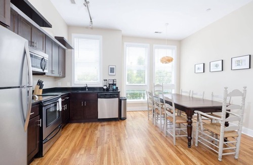 Belmont - Hillsboro House | Amazing Townhouse in the heart of 12th South District