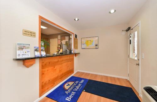 Talbot's Corner Hotel | Americas Best Value Inn Near Downtown Nashville