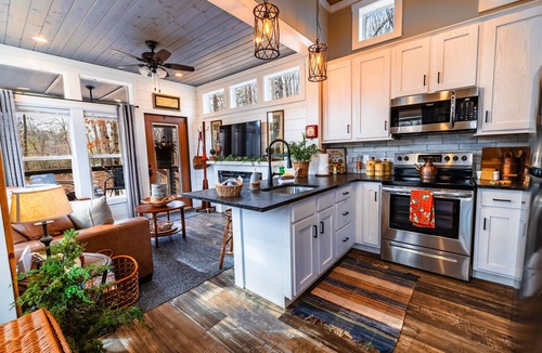 Manchester Cabin | Among the Laurels at The Retreat at Deer Lick