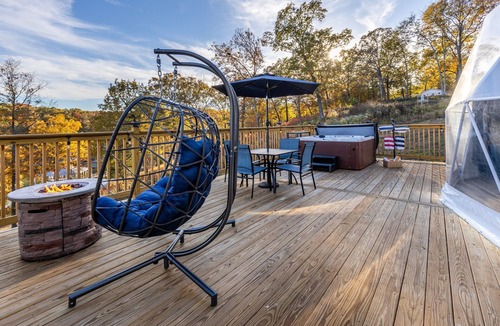 Almo Cabin | Anchor Dome | Private Dock, Boat Rentals, Hot Tub!
