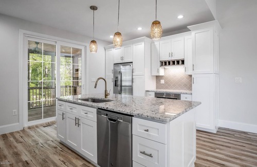 Tranquil Harbour House | Anchor Down by Middleton Park - Prime Location