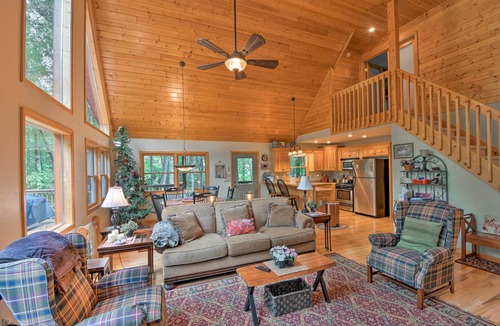Andrews Cabin | Andrews Cabin w/Game Room & Covered Porch!