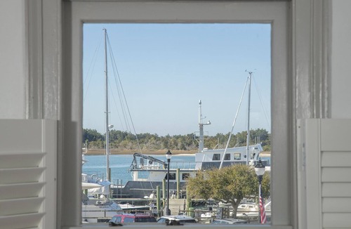 Morehead City Apartment | Ange De Mer (Sea Angel)
