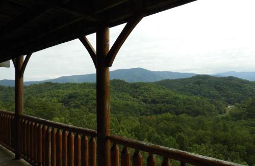 Sevierville House | Appalachian Villa