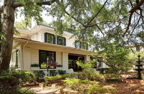 Crestline Heights Apartment | Apt2 Edenbrae - Walkable Southern Gothic Mansion