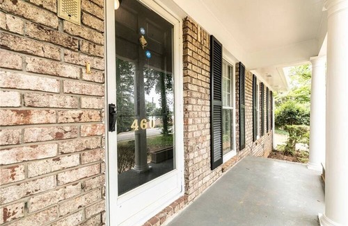 East Cobb House | Arcade Shuffleboard Poker Firepit Grill @ Battery