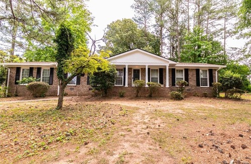 East Cobb House | Arcade Shuffleboard Poker Firepit Grill @ Battery