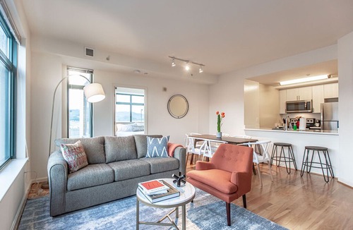 Shirlington Apartment | Arlington | Modern 2BD/2BA Apartment