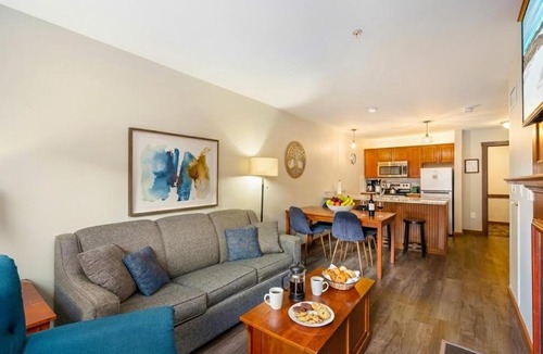 Edray Apartment | AS 239 Pool-View Panorama Ski-InOut King Bed Full Resort