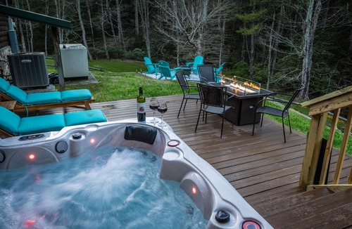 Mount Nebo Cabin | Ascension Cabin - sauna, hot tub, fire pit