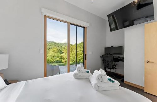 Asheville House | Asheville Meadows - Pool, Hot Tub & Forest Views